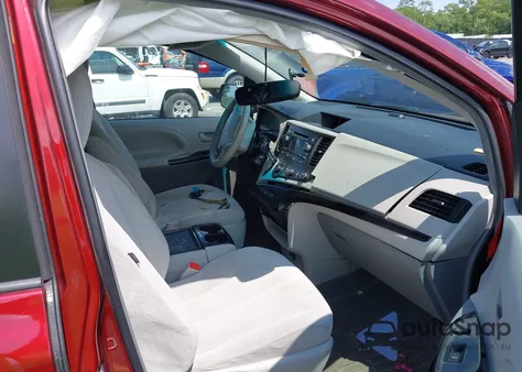 2012 Toyota Sienna Le V6 8 Passenger from USA, damaged, VIN 5TDKK3DC2CS238720